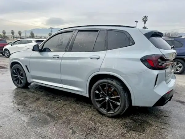 5UX43DP04N9J26062 2022 BMW X3 - Image 2