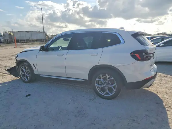 5UX43DP04N9L16332 2022 BMW X3 - Image 2
