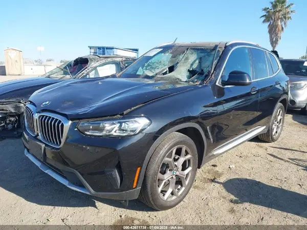 5UX43DP04N9M68143 2022 BMW X3 - Image 2