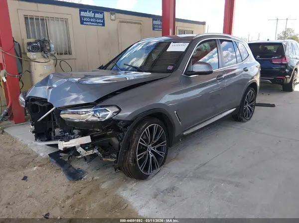 5UX43DP04P9N66656 2023 BMW X3 - Image 2