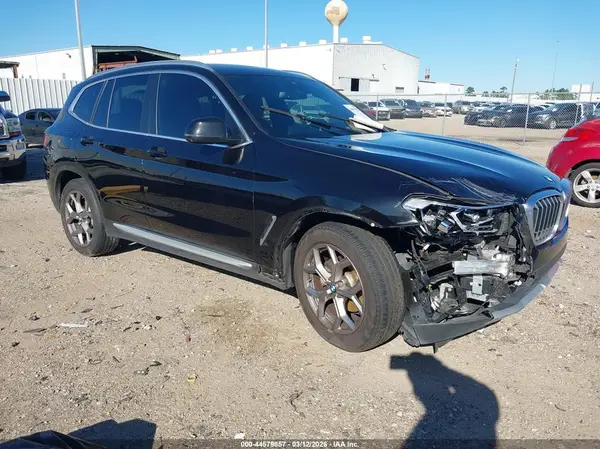 5UX43DP04P9P39737 2023 BMW X3 - Image 1