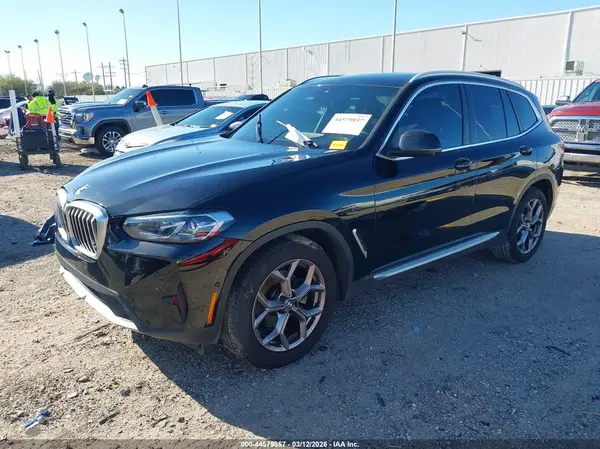 5UX43DP04P9P39737 2023 BMW X3 - Image 2