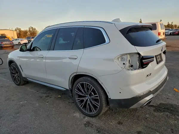 5UX43DP04P9R88068 2023 BMW X3 - Image 2