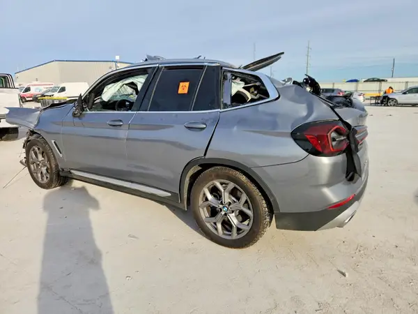 5UX43DP04P9S81567 2023 BMW X3 - Image 2