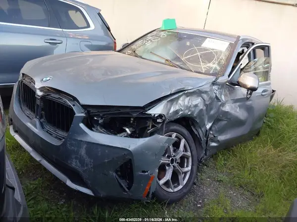 5UX43DP04R9U46777 2024 BMW X3 - Image 2