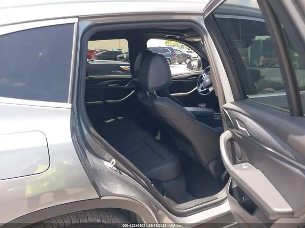 5UX43DP04R9U57102 2024 BMW X3 - Image 8