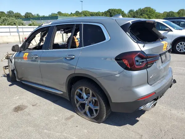 5UX43DP04R9V33529 2024 BMW X3 - Image 2