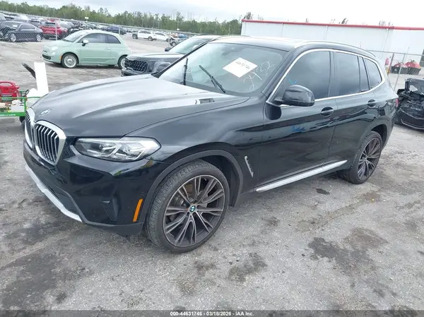 5UX43DP04R9X42432 2024 BMW X3 - Image 2
