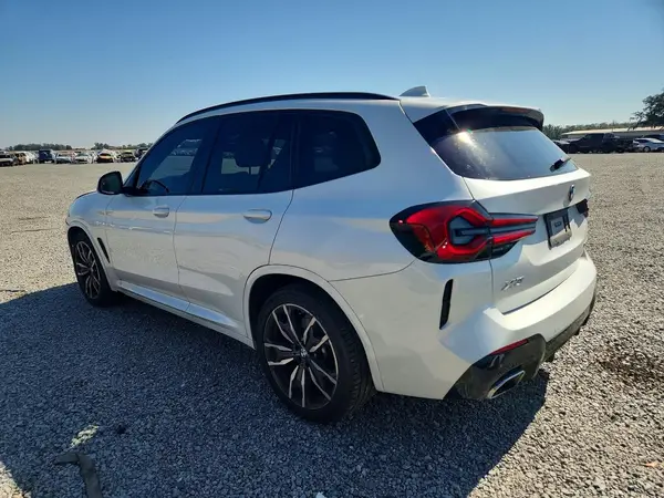 5UX43DP05N9K46064 2022 BMW X3 - Image 2