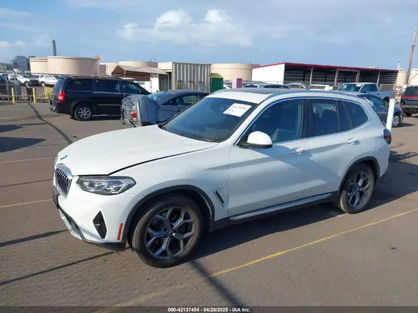 5UX43DP05N9K99492 2022 BMW X3 - Image 2