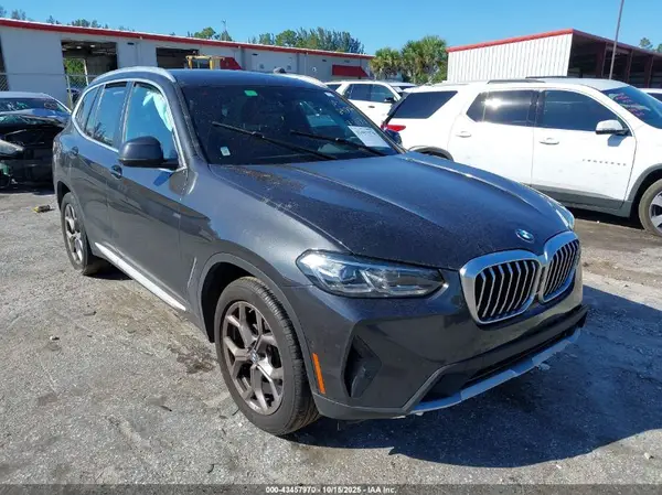5UX43DP05P9S11172 2023 BMW X3 - Image 1