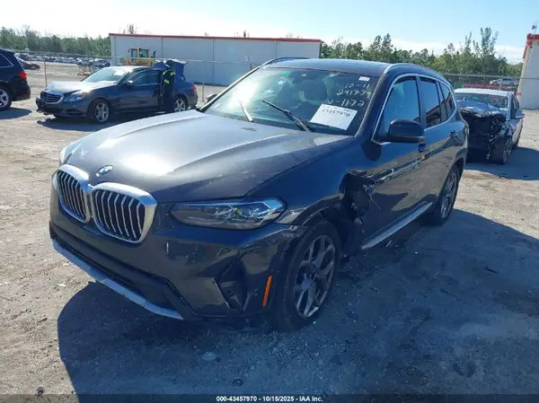 5UX43DP05P9S11172 2023 BMW X3 - Image 2
