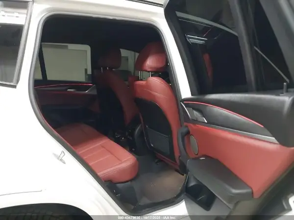 5UX43DP05R9W70804 2024 BMW X3 - Image 8