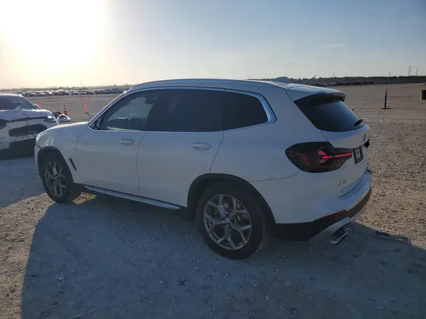 5UX43DP06N9J37225 2022 BMW X3 - Image 2