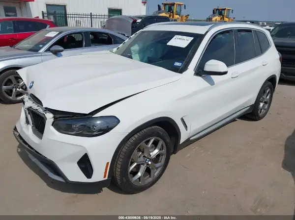 5UX43DP06N9K79896 2022 BMW X3 - Image 2