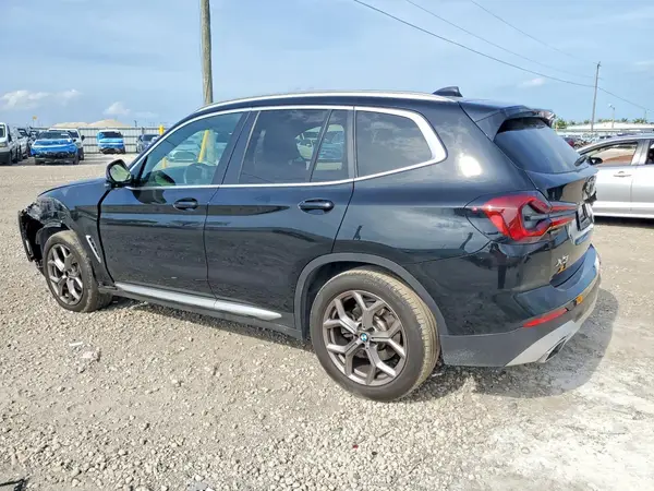 5UX43DP06N9L57772 2022 BMW X3 - Image 2