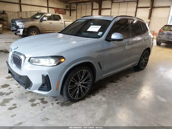 5UX43DP06N9M16836 2022 BMW X3 - Image 2