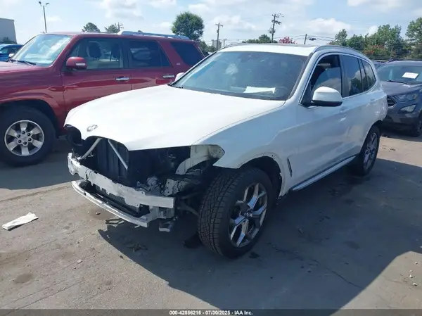 5UX43DP06N9N13745 2022 BMW X3 - Image 2
