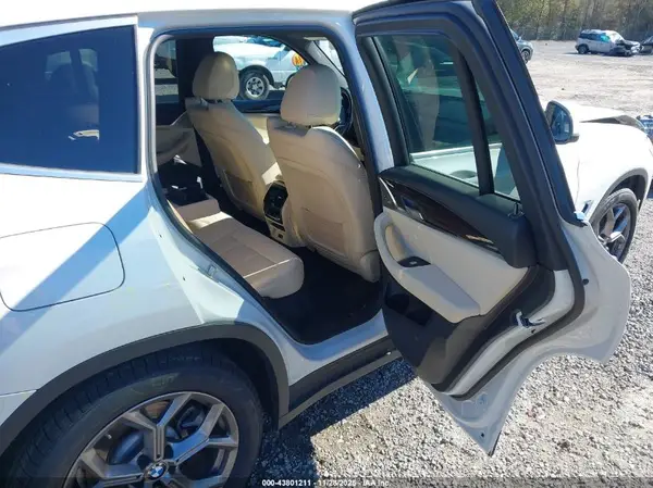 5UX43DP07N9J95201 2022 BMW X3 - Image 8