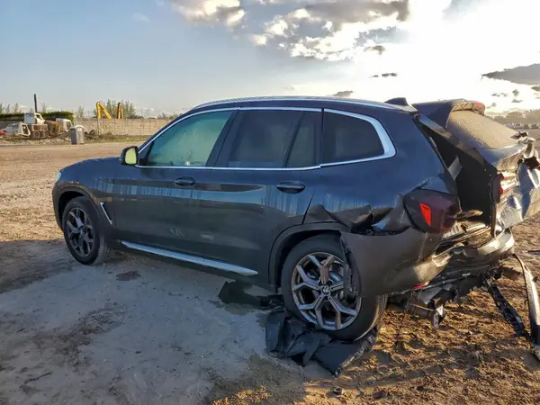 5UX43DP07N9K46213 2022 BMW X3 - Image 2