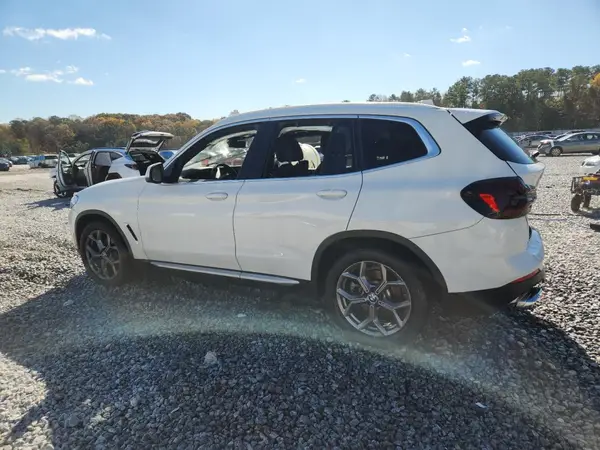 5UX43DP07N9K46390 2022 BMW X3 - Image 2