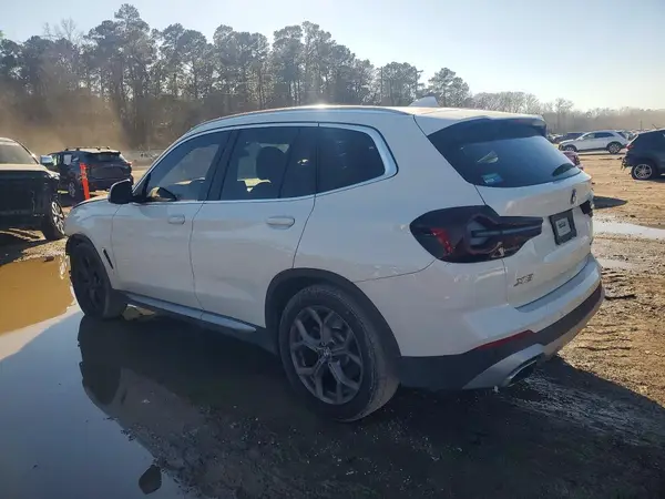5UX43DP07N9N05928 2022 BMW X3 - Image 2