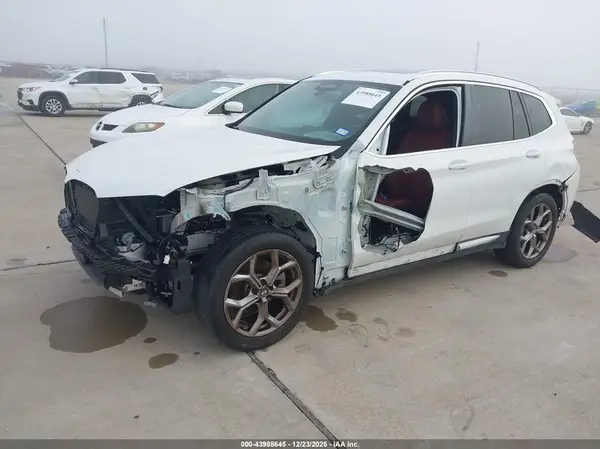 5UX43DP07R9V46677 2024 BMW X3 - Image 2