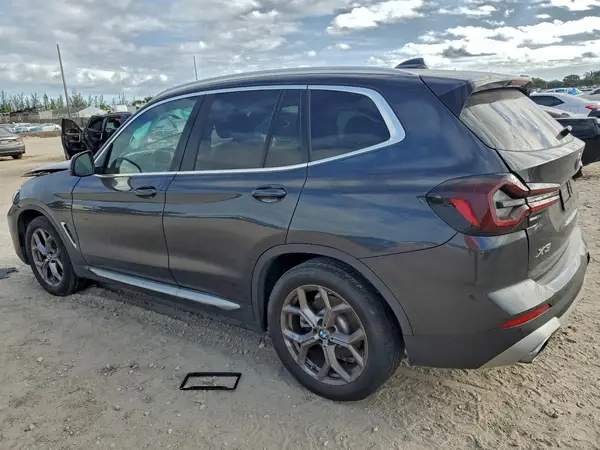 5UX43DP08N9J13685 2022 BMW X3 - Image 2