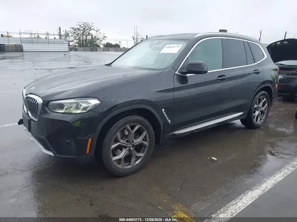 5UX43DP08R9U43557 2024 BMW X3 - Image 2