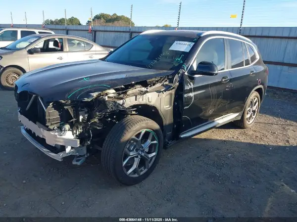 5UX43DP08R9U84044 2024 BMW X3 - Image 2