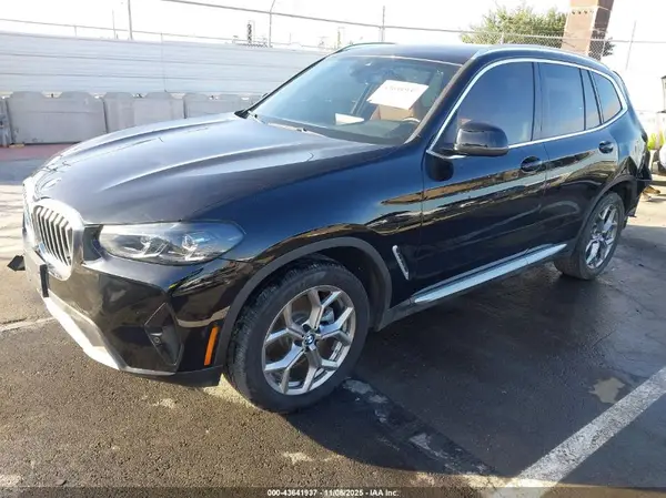 5UX43DP09N9J02131 2022 BMW X3 - Image 2