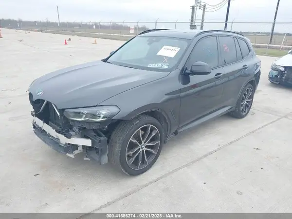 5UX43DP09N9J17924 2022 BMW X3 - Image 2