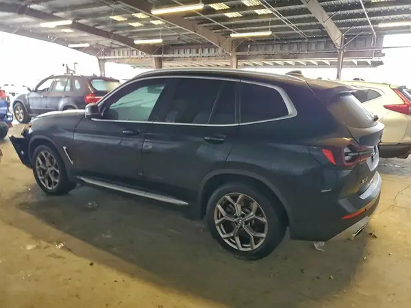 5UX43DP09N9J26476 2022 BMW X3 - Image 2