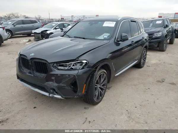 5UX43DP09N9M16765 2022 BMW X3 - Image 2
