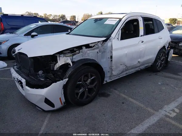 5UX43DP09N9M49345 2022 BMW X3 - Image 2