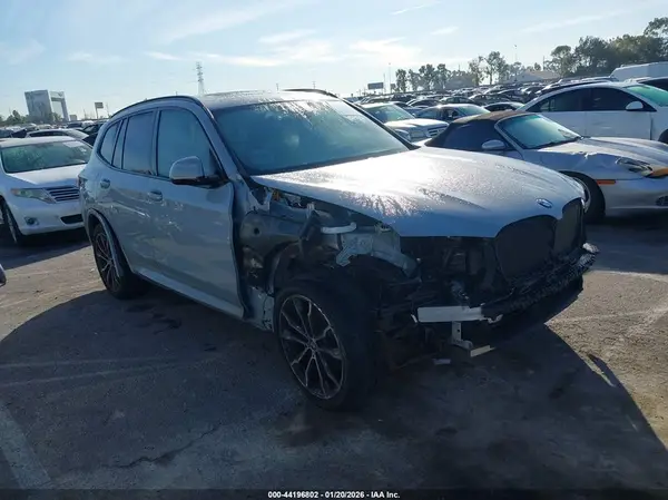 5UX43DP09R9U05075 2024 BMW X3 - Image 1