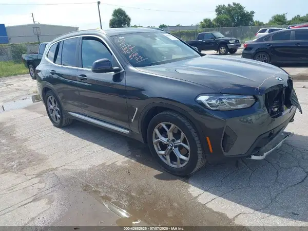 5UX43DP09R9U57208 2024 BMW X3 - Image 1