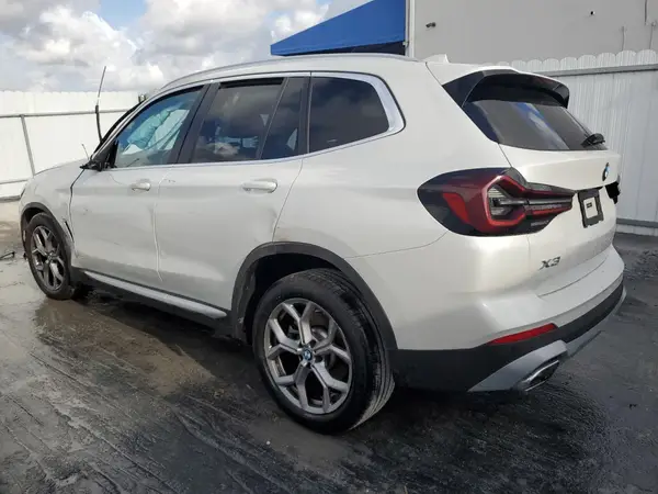 5UX43DP09R9V07976 2024 BMW X3 - Image 2