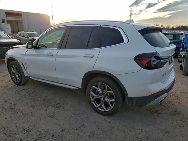 5UX43DP0XN9H43064 2022 BMW X3 - Image 2