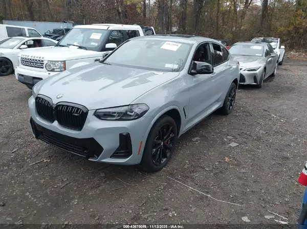 5UX43DT00R9W05249 2024 BMW X4 - Image 2