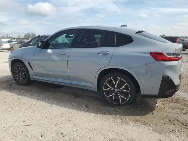 5UX43DT01N9L49438 2022 BMW X4 - Image 2