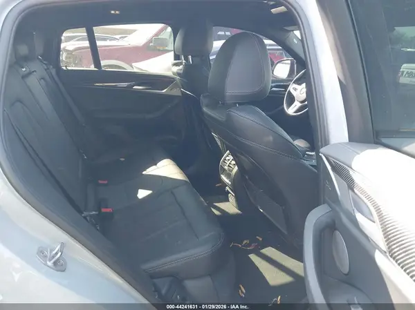 5UX43DT03P9R28238 2023 BMW X4 - Image 8