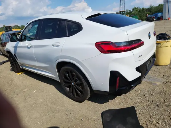 5UX43DT03R9T66120 2024 BMW X4 - Image 2