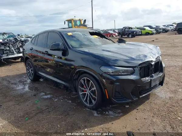 5UX43DT03R9V02312 2024 BMW X4 - Image 1