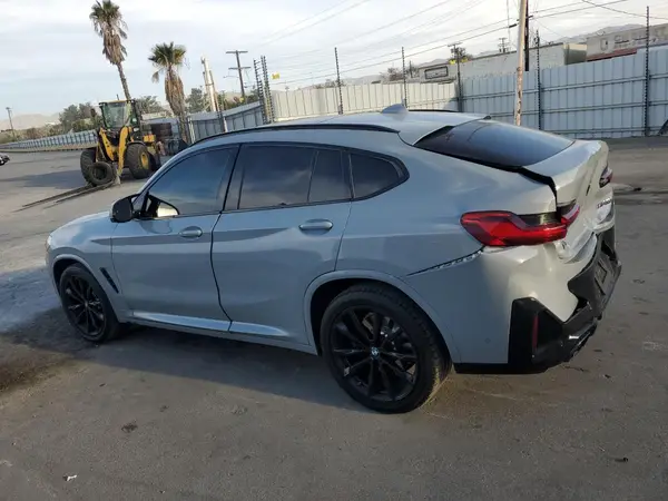 5UX43DT03R9X53900 2024 BMW X4 - Image 2