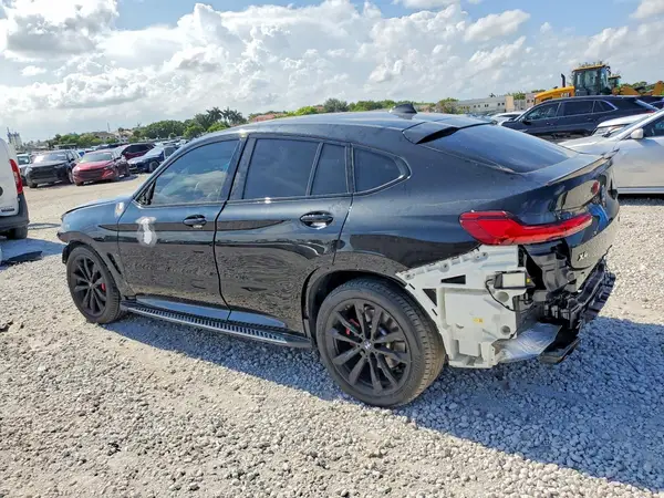 5UX43DT03S9170961 2025 BMW X4 - Image 2