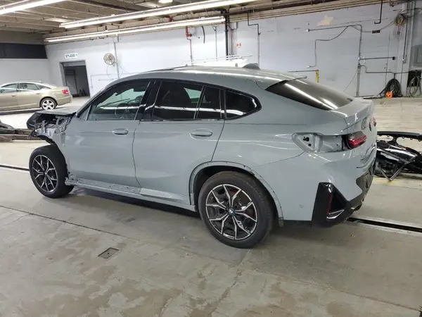 5UX43DT04P9R28281 2023 BMW X4 - Image 2