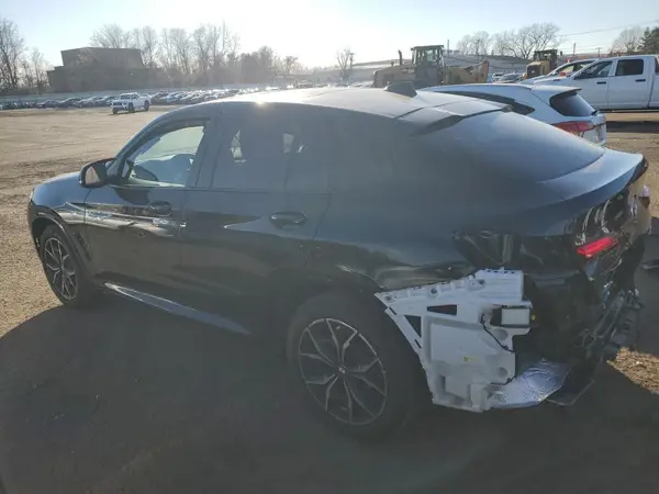 5UX43DT04S9051008 2025 BMW X4 - Image 2