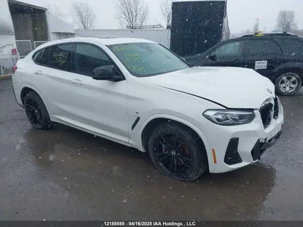 5UX43DT05N9J53566 2022 BMW X4 - Image 1