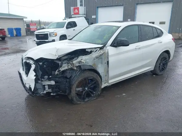 5UX43DT05N9J53566 2022 BMW X4 - Image 2
